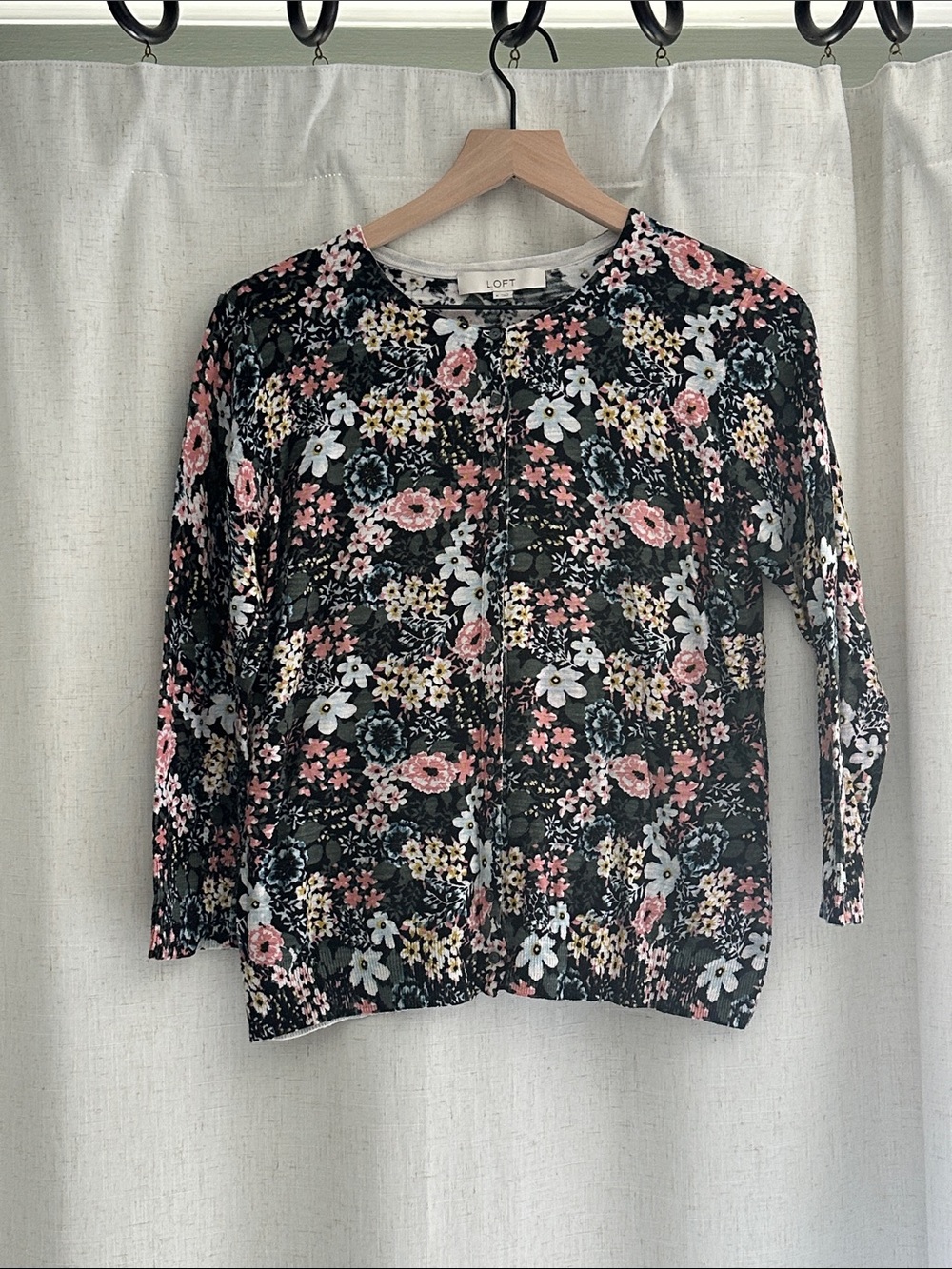 LOFT Women’s Medium Spring Floral Lightweight Button Front Cardigan 100% Cotton